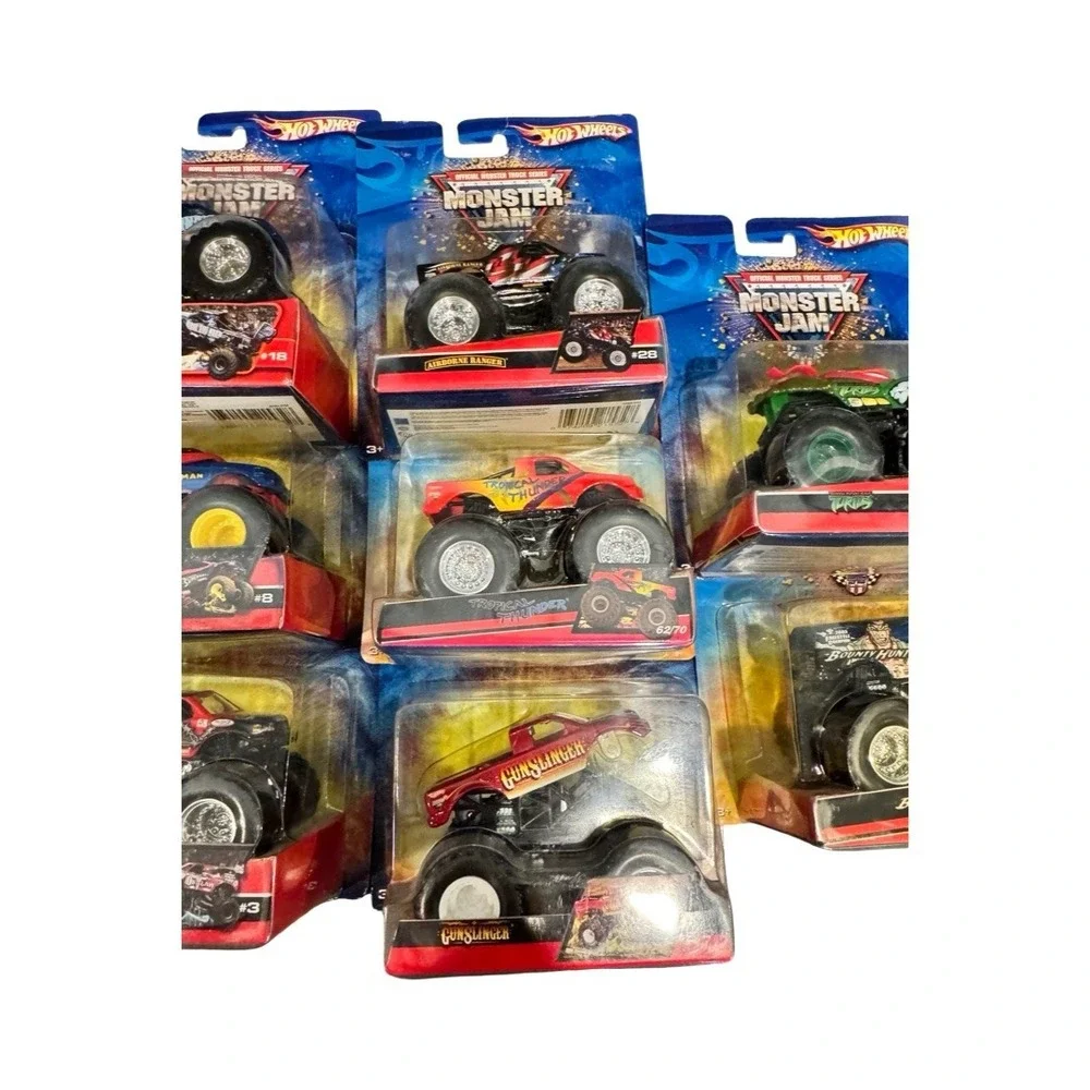 Hot Wheels Monster Jam 1:64 Die-Cast Truck Lot of 11 Superman‎ Blue Thunder New